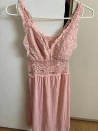 Nightgown (Brand new) | la Vie en Rose (XS)