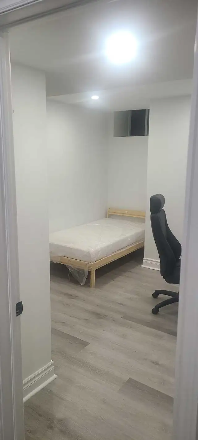 Room in 2 bedrooms apartment for rent in Short Term Rentals in Oshawa / Durham Region - Image 2