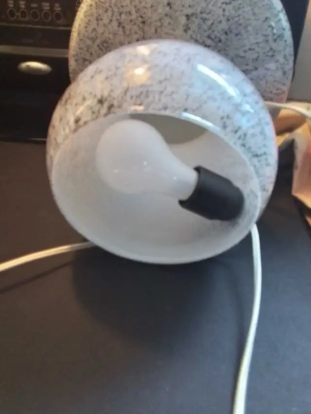 Vintage Murano Art Glass Mushroom Lamp 10.5 "D & 11.25 "H in Indoor Lighting & Fans in City of Toronto - Image 7