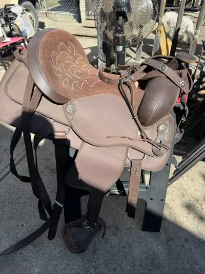 light weight synthetic saddle, View more