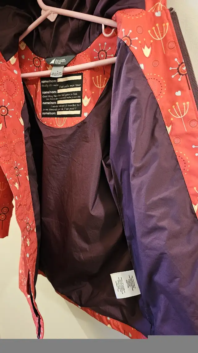 girls moutian co-op mec rain jacket. 3-4  in Kids & Youth in Edmonton - Image 4
