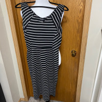 Super cute Black & white dress 