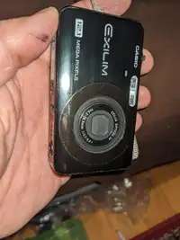 Casio Exilim EX-Z90 12.1MP Digital Camera