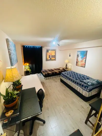 Huge & Sharing room for rent near BCC mall Brampton