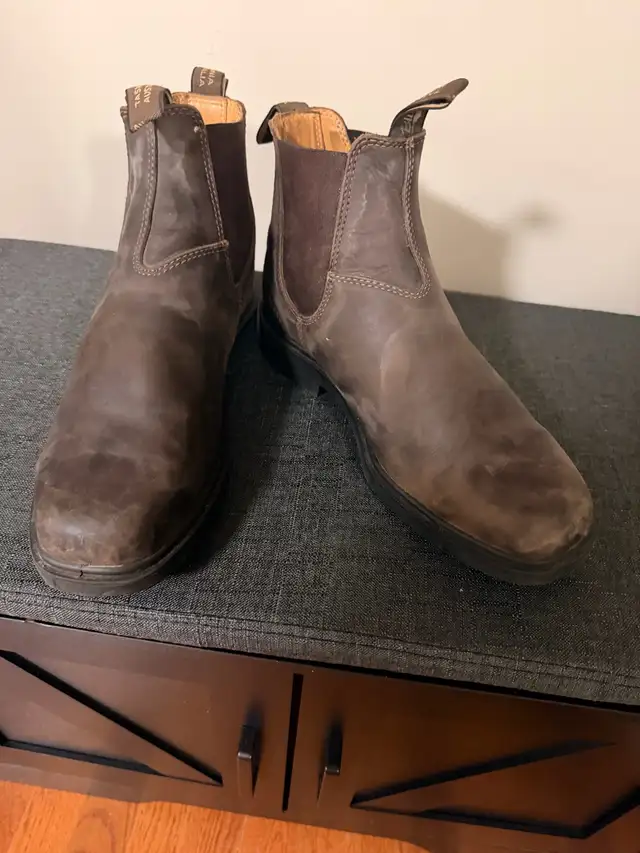Blundstone Boots in Men's Shoes in Oshawa / Durham Region - Image 3