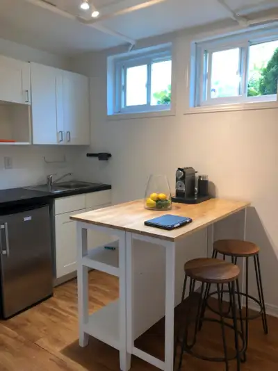 Furnished apartment (all included) -Studio meublé (tout inclus)