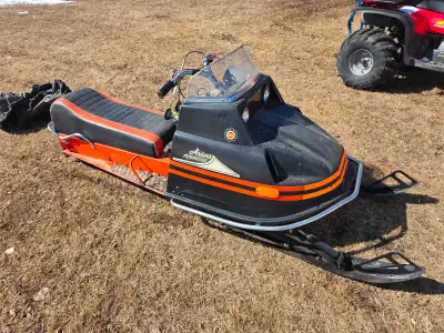 71 airens sled with 440 sachs and dual carbs. Should be one year only factory race sled. Comes with...