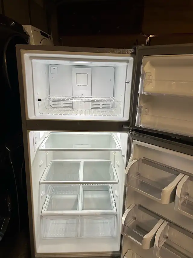 *Fridge- Frigidaire- %100 working 30 Days Warranty in Refrigerators in Kitchener / Waterloo - Image 9