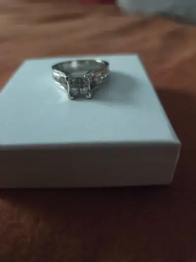 Diamand ring, View more