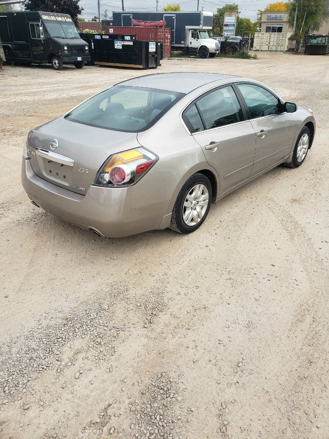 2011 nissan altima in Cars & Trucks in Oakville / Halton Region - Image 3