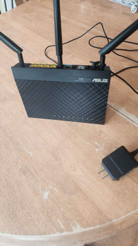 ASUS RT-N66U Dual-Band Wireless N900 Gigabit Router with USB Ada