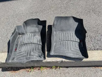 Genuine WeatherTech floor mats. Fits 10th gen (2016-2021) 4 door sedan Honda Civics. Could use a lig...