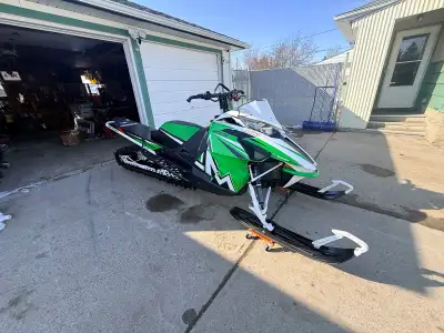 450 original miles, mbrp trail can, scratchers, Plastics have a little sunwash on them, sled runs an...