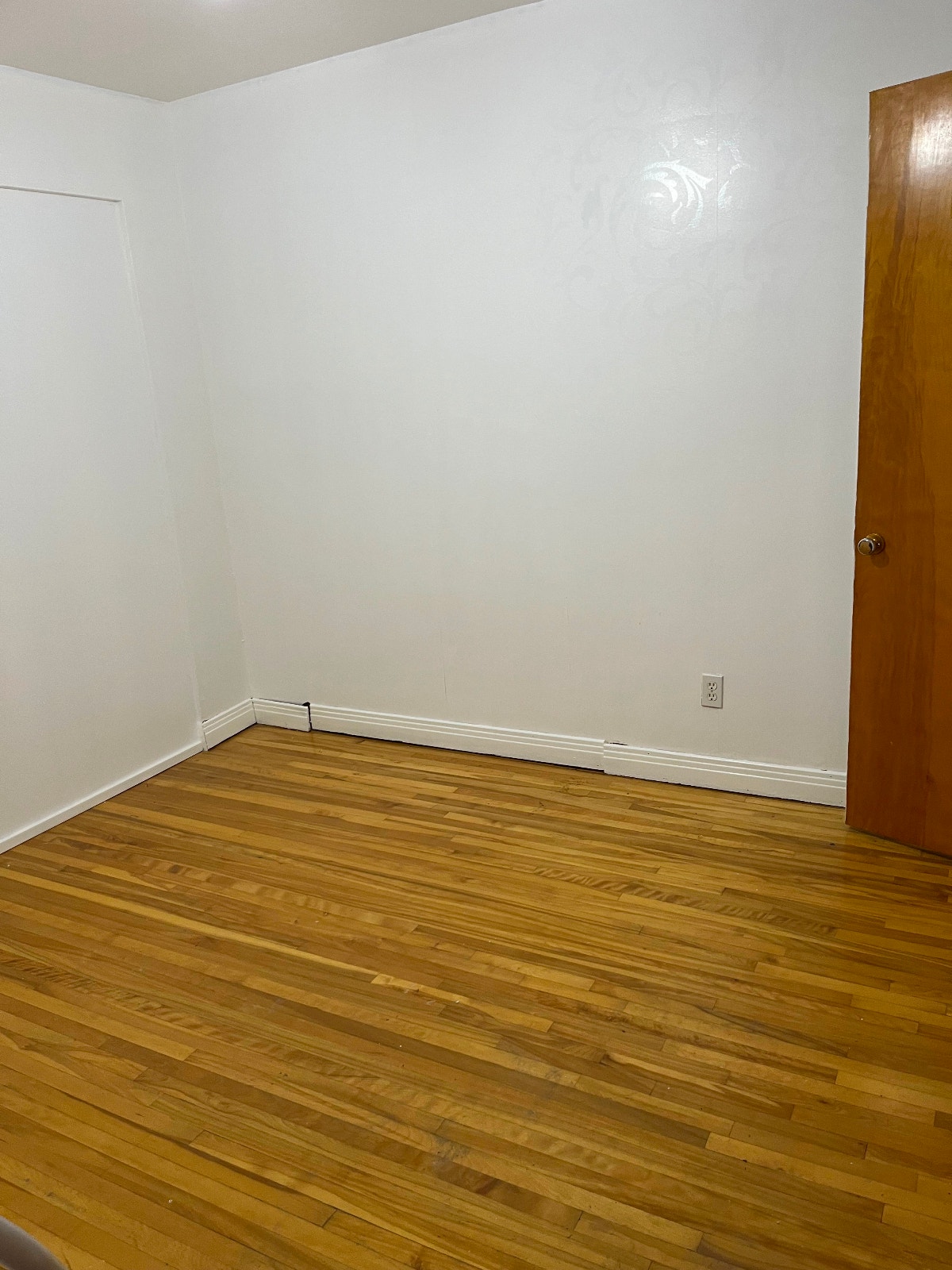 61/2 near Metro Monk available September 1st — photo 3