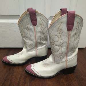 Cowboy Boots | Buy or Sell Women's Shoes Locally in Moncton | Kijiji ...