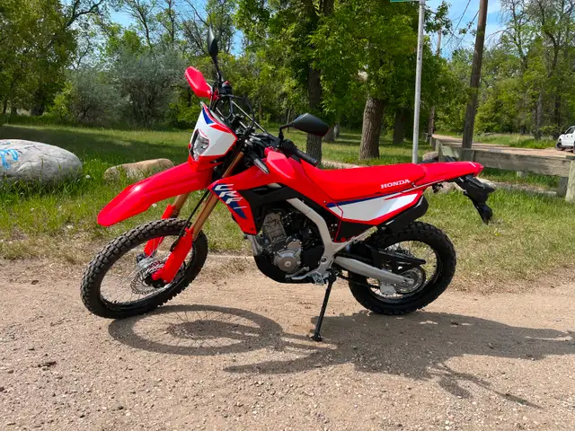 **Pending** 2025 Honda CRF 300l**Reduced** in Dirt Bikes & Motocross in Moose Jaw - Image 5