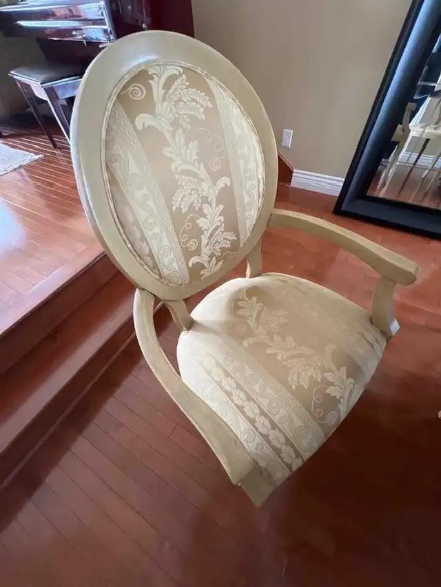 dining room set SOLID WOOD-must go this weekend in Dining Tables & Sets in Laval / North Shore - Image 5