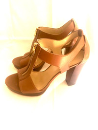 Michael Kors Womens Berkley Tan Leather Dress Shoes/Sandals , Si