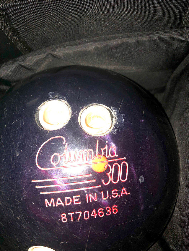 2 bowling balls. 10 pin balls. Not candlepin in Other in Moncton - Image 3