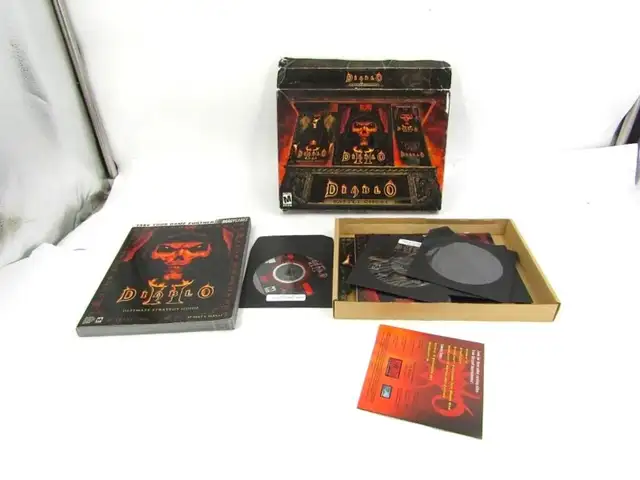  4 jeux PC Blizzard (Diablo + World of Warcraft) in PC Games in City of Montréal - Image 7
