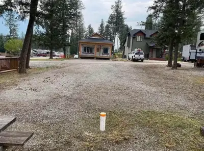 We are selling our south-facing flex lot (#89) located close to the clubhouse at Valley’s Edge Resor...