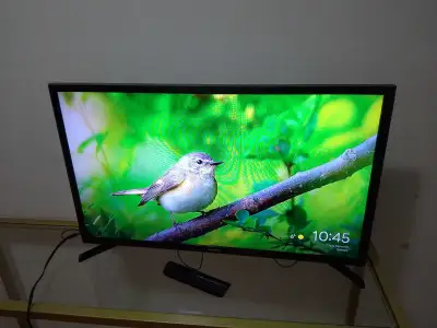 tv Samsung 32p & Chromecast wifi Netflix Disney+ manette , View more