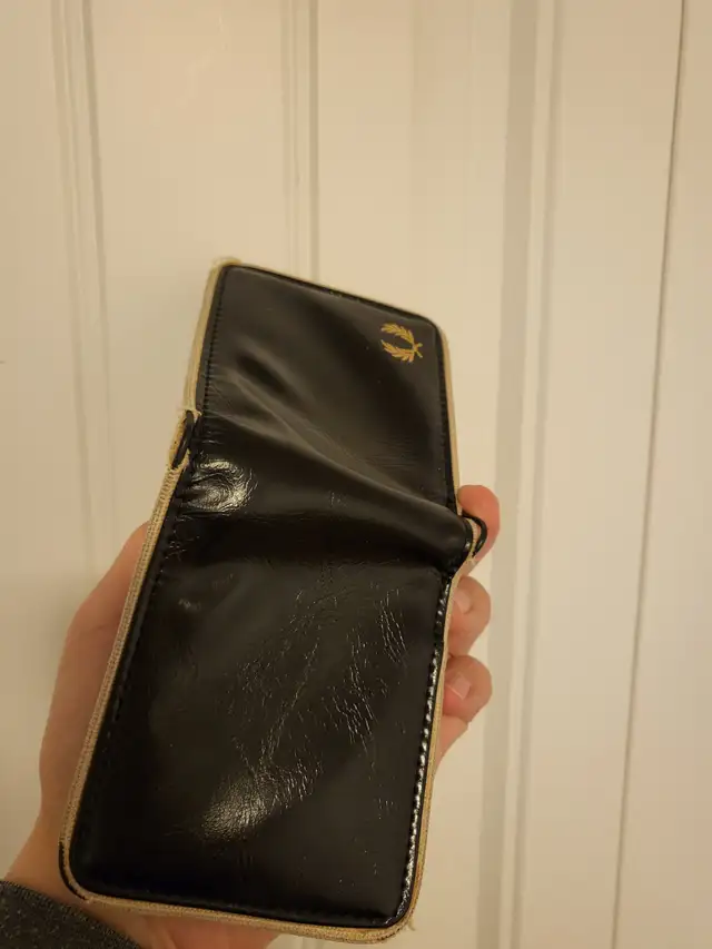 Mens bifold Wallet Patent with Gold Crest in Women's - Bags & Wallets in Calgary - Image 5
