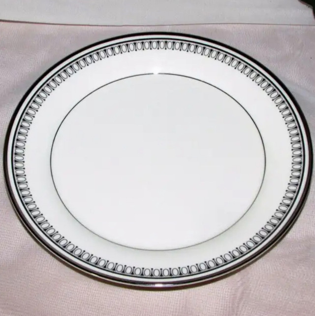 Mikasa Bone China Seville Salad Cake Plate A4101 Replacement in Arts & Collectibles in North Bay