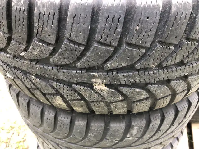 215 55 R16 Winter tires in Tires & Rims in Renfrew - Image 3