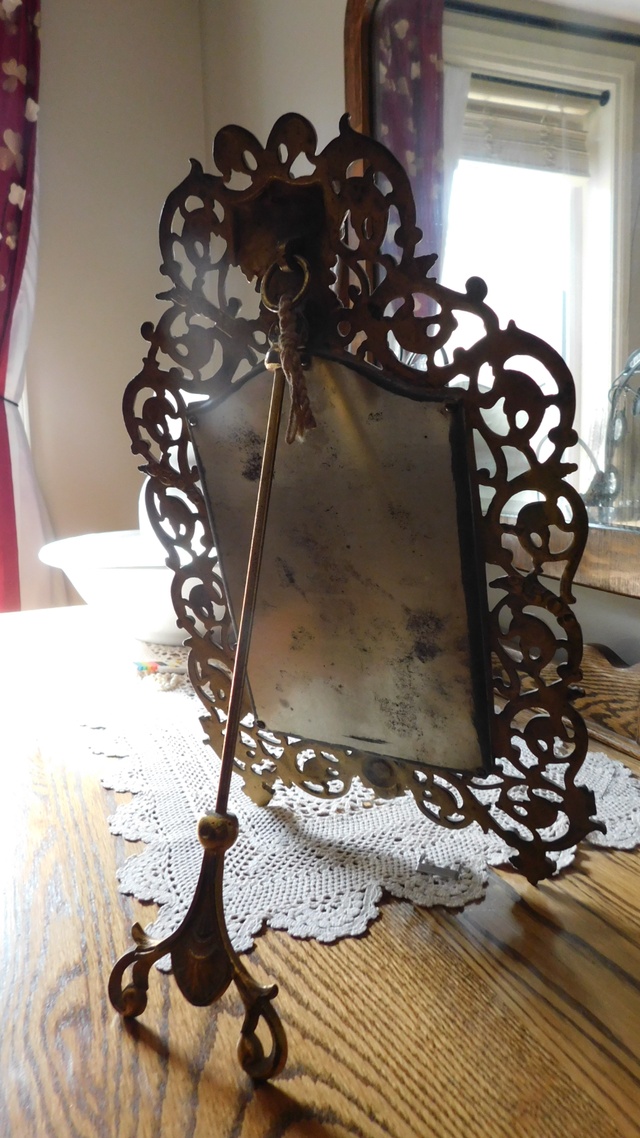 Antique Victorian Brass Beveled Dresser Mirror in Home Décor & Accents in Lethbridge - Image 5