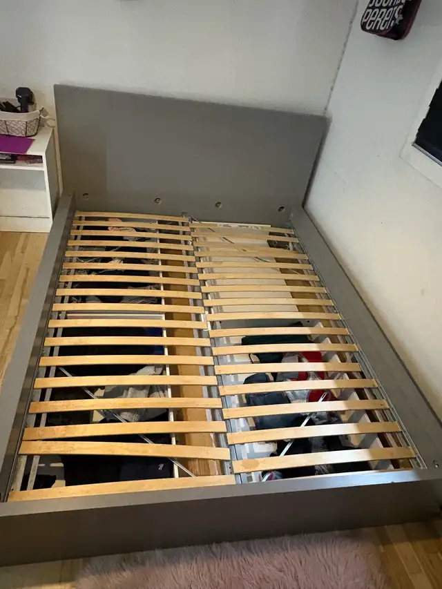 lit Queen  in Beds & Mattresses in Laval / North Shore - Image 5