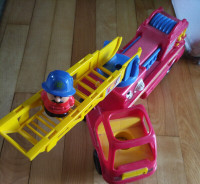 Plastic Ladder Fire Truck + Fire Fighter