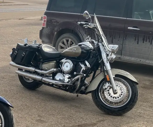 Yamaha V star 1100 in Street, Cruisers & Choppers in Winnipeg - Image 2