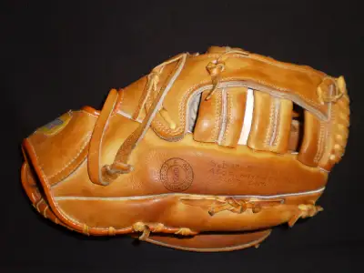 Cooper Black Diamond 609 13.5 inch LH baseball glove, View more