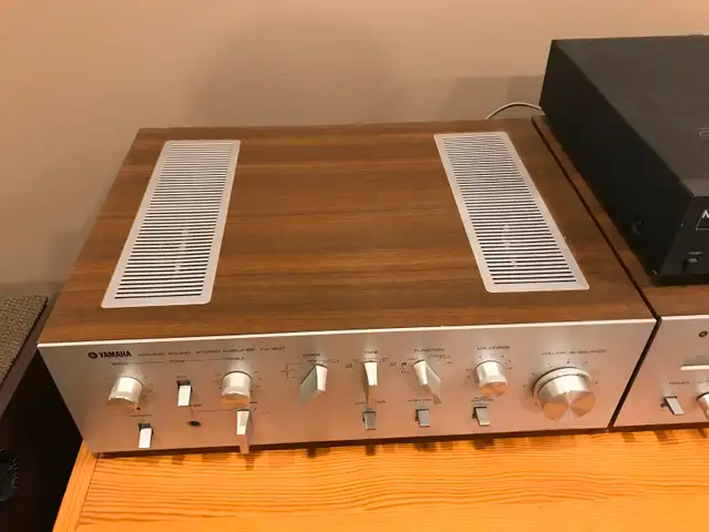 Yamaha Stereo Pre-Main Amplifier in Stereo Systems & Home Theatre in City of Toronto - Image 2