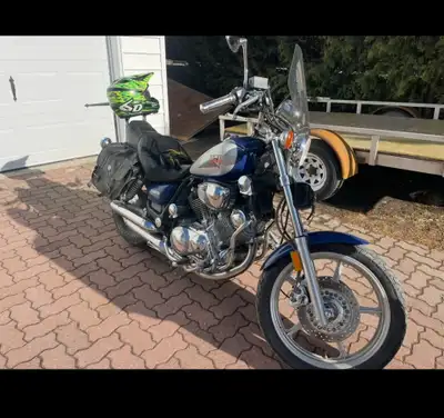 1996 1100 cc yamaha virago , plaquer roule bien .. je roule avec .