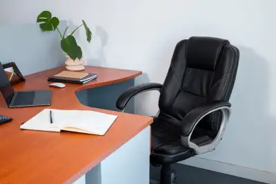 Desk chair kijiji discount