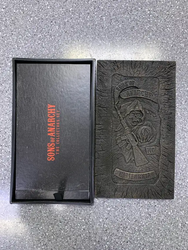 Sons of Anarchy Complete Series Collectors Edition63008307759235122