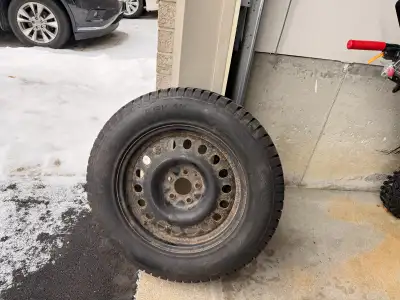 x4 ESKAY+ Winter Tires with Rim Lightly Used 450.00 Honda CRV 2018-2022