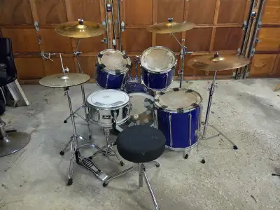5-Piece Pearl Export Drum Kit w/ Full Hardware & Stool, View more