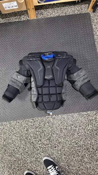 Bauer Elite Sr Goalie Chest Protector, View more