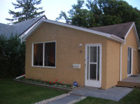 Nice 2-bdr home in St Vital with parking for 2 vehicles!