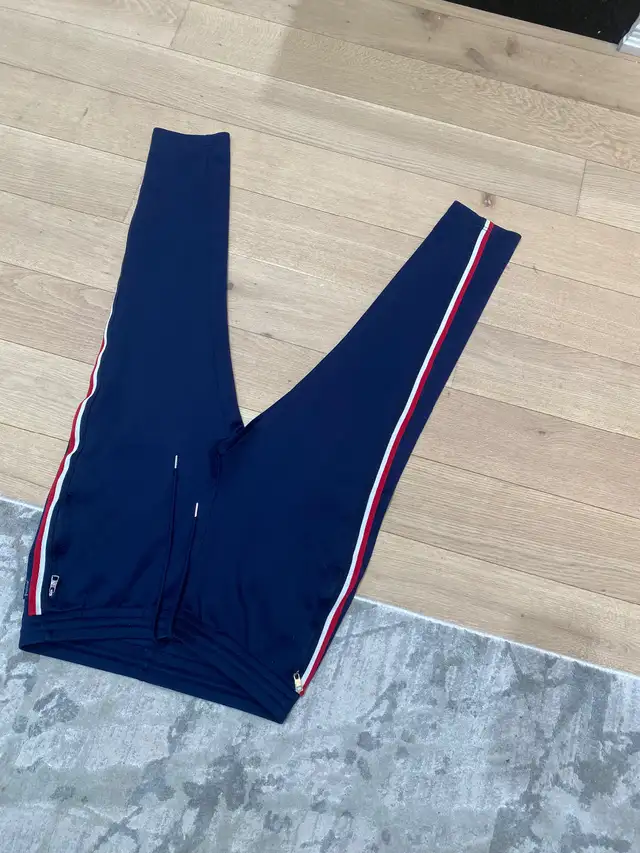 Moncler Sweatpants (Large) in Men's in City of Toronto - Image 10
