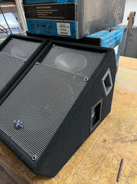 Wharfdale Pro V-12M monitor speakers like new