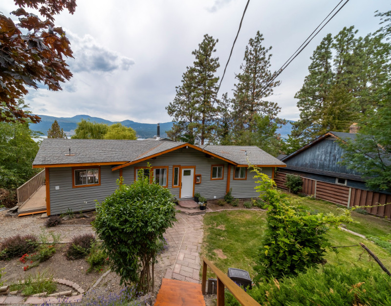 Privately located lakeshore home in the bay of Coral Beach in Houses for Sale in Vernon