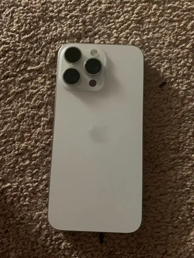 Apple iPhone 15 Pro Max 512GB in Cell Phones in Mississauga / Peel Region - Image 5