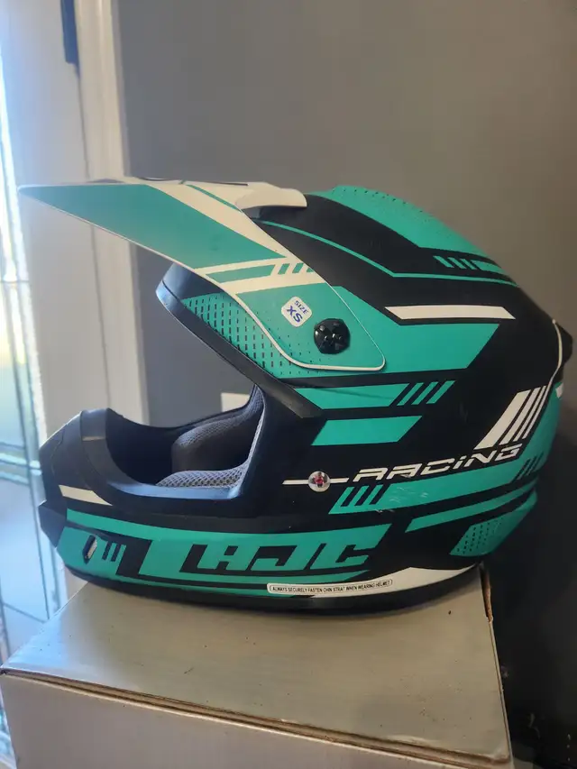 Dirt bike helmets in Motorcycle Parts & Accessories in Windsor Region - Image 2
