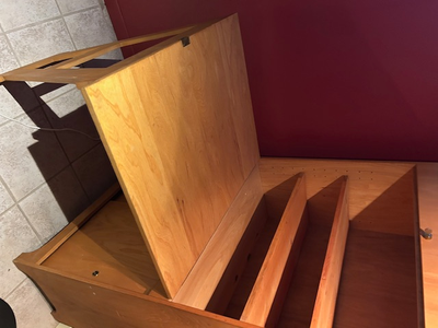 ARMOIRE DE RANGEMENT ET TABLE DE TRAVAIL, View more