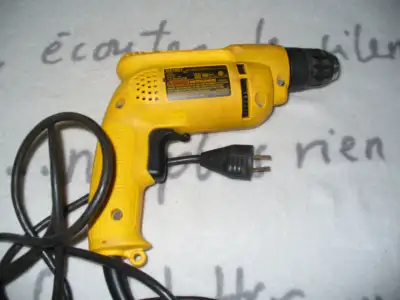 DeWALT perceuse/visseuse 3/8 pouce 0 a 2800 tr/min, View more