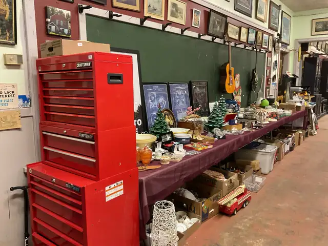 **AUCTION @ Bezanson Auctioneering Center Dec 13th in Arts & Collectibles in City of Halifax - Image 3